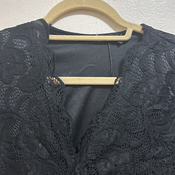 Boohoo Lace Bodysuit - Picture 4 of 7